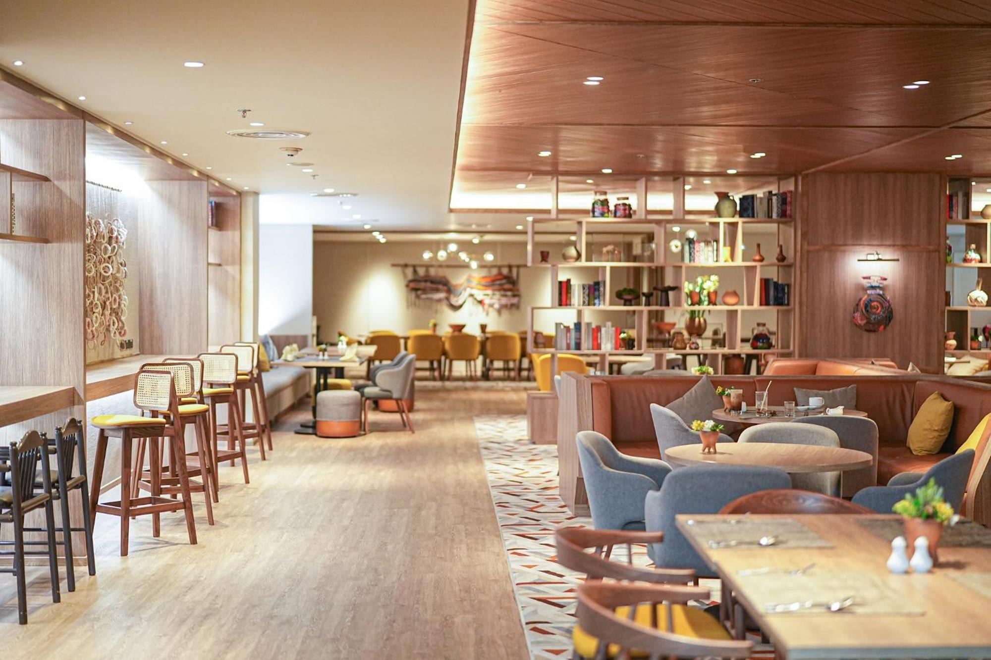 Centara Udon Hotel Удон Тани Екстериор снимка